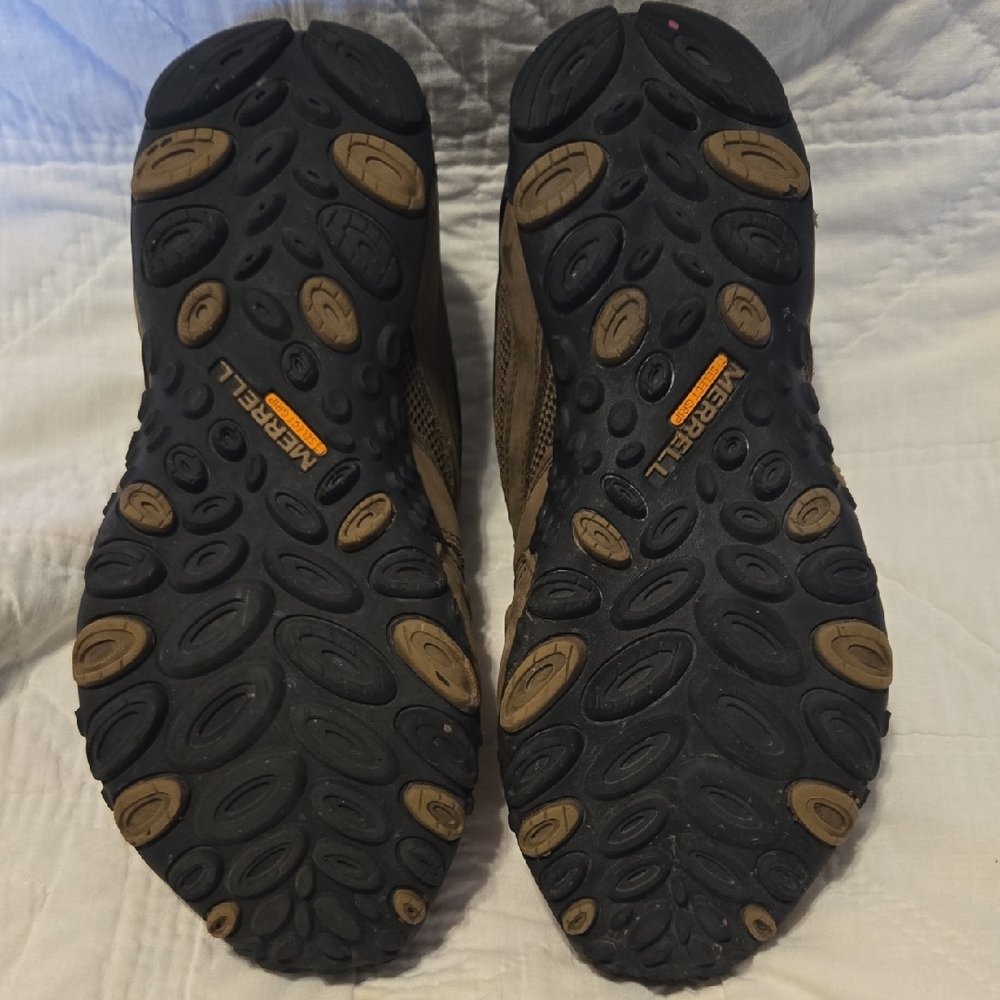 Men's Athletic Brown Trail Shoes - Picture 6 of 7